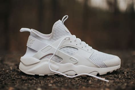 nike huarache triple white fake|nike huarache triple black men.